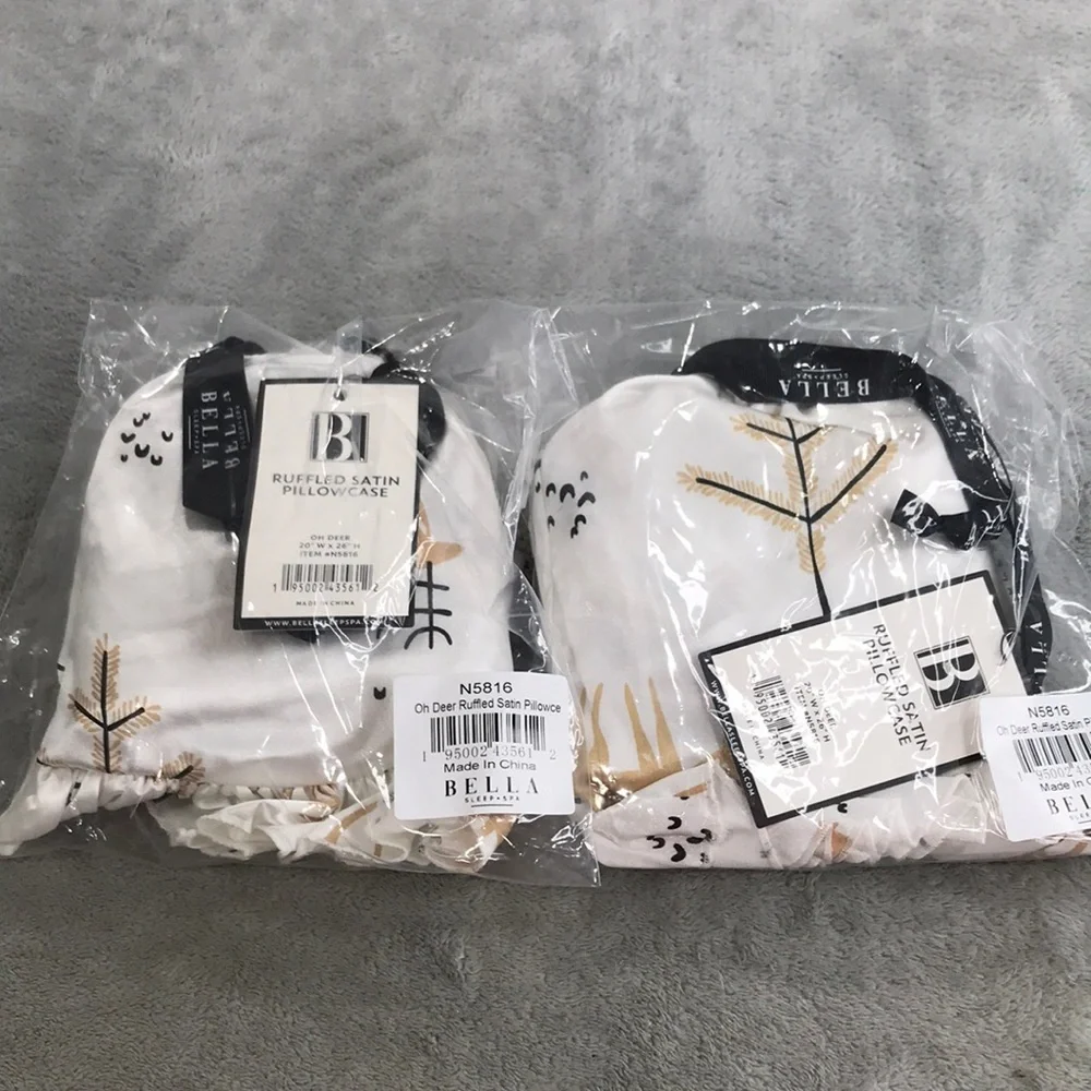 Bella Sleep + Spa Deer Silk Ruffled Pillowcases 2 New great gift